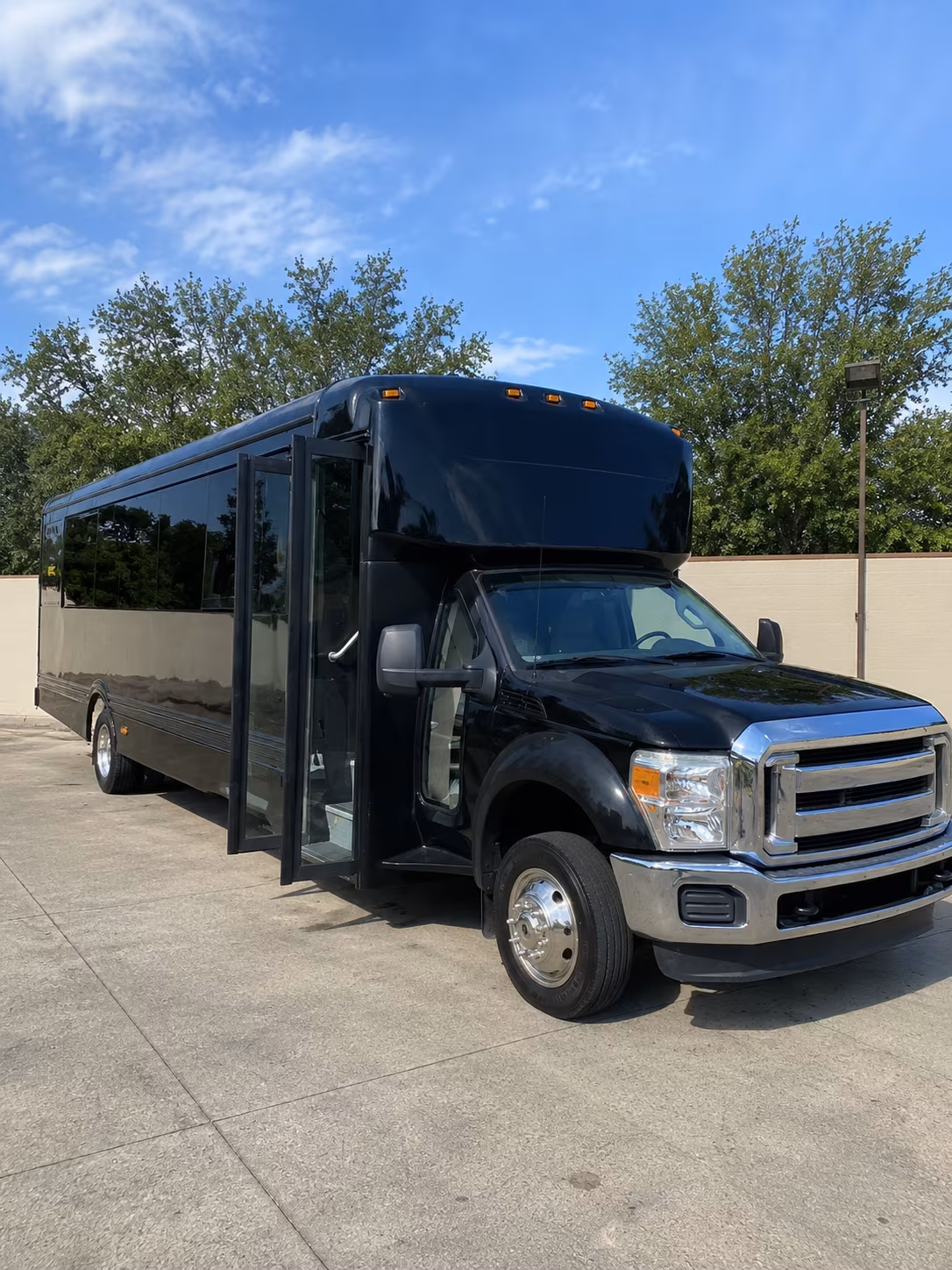 coral gables 20 passenger party bus