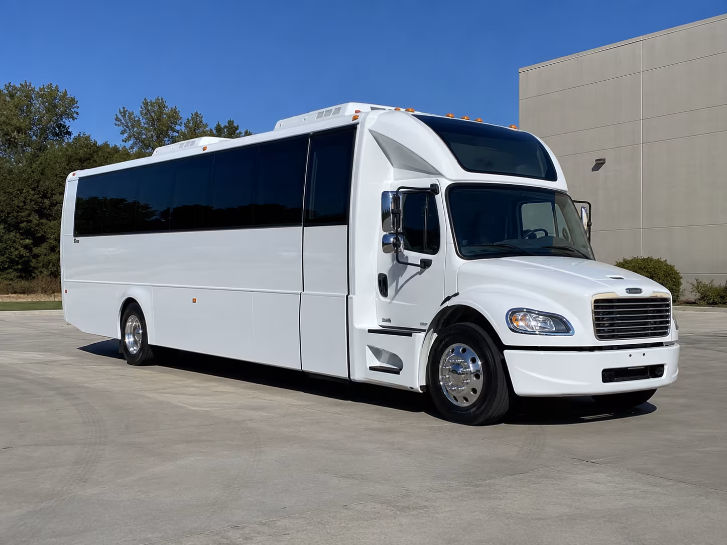 coral gables 28 passenger party bus