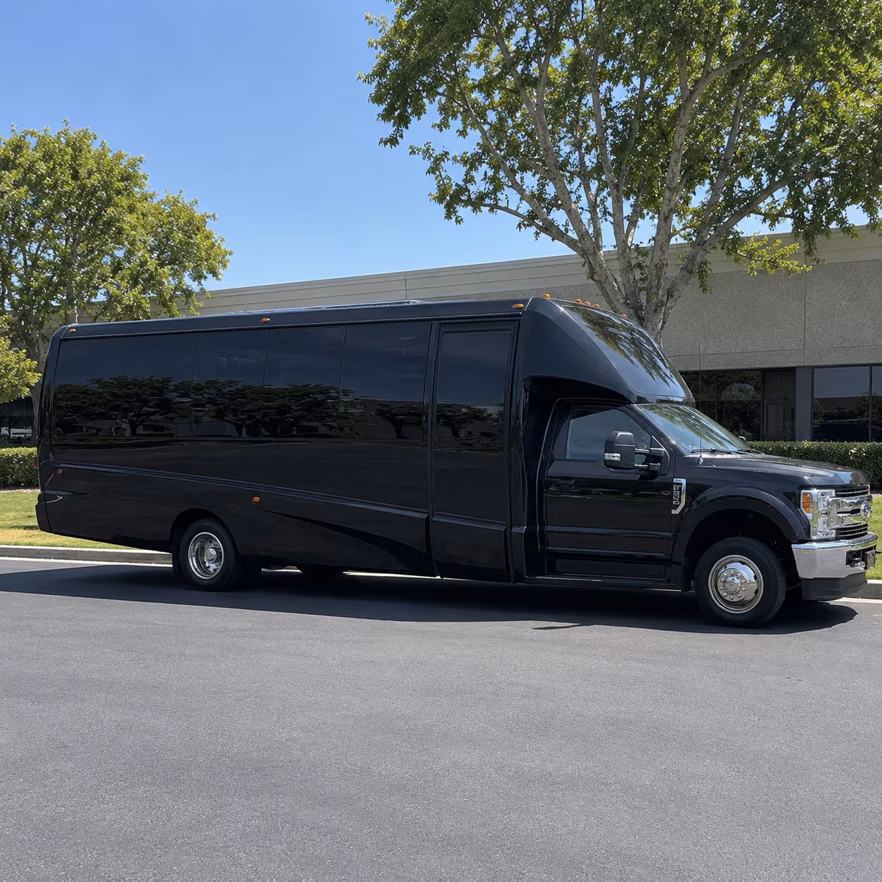 wynwood miamis arts brewery district party bus rental